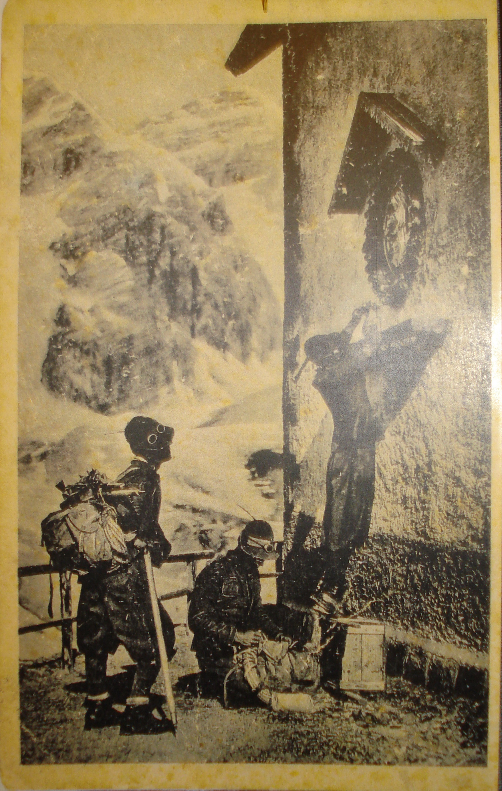 27-Alpini all'edicola-Cartolina
