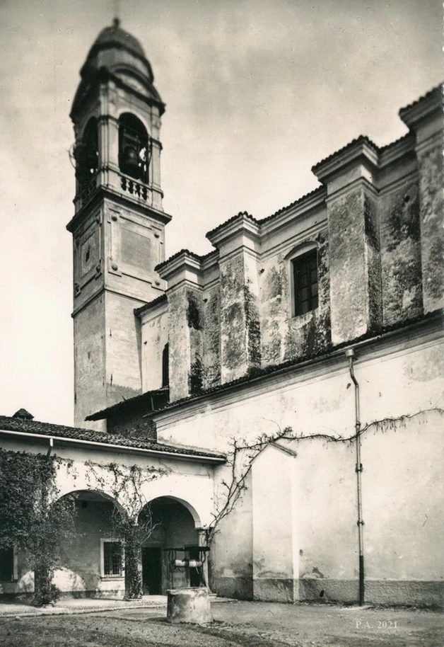 Il cortile della Chiesa Parrocchiale